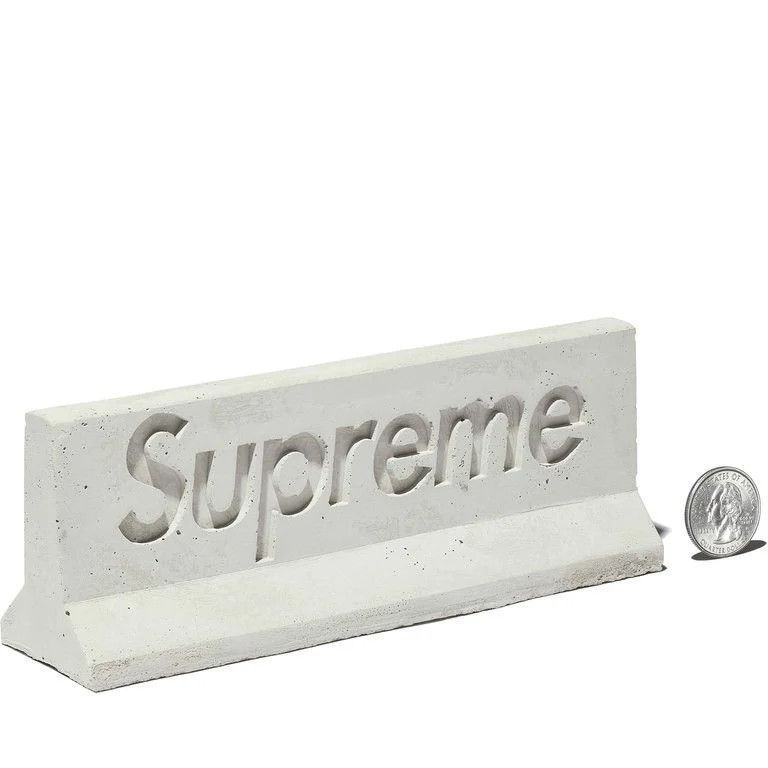 Supreme Mini Materials 1:12 Scale Jersey Barrier Grey